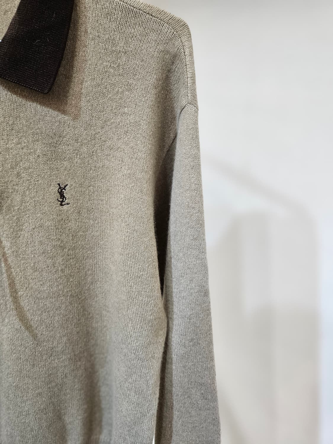 입생로랑 카라넥 니트 상품이미지4