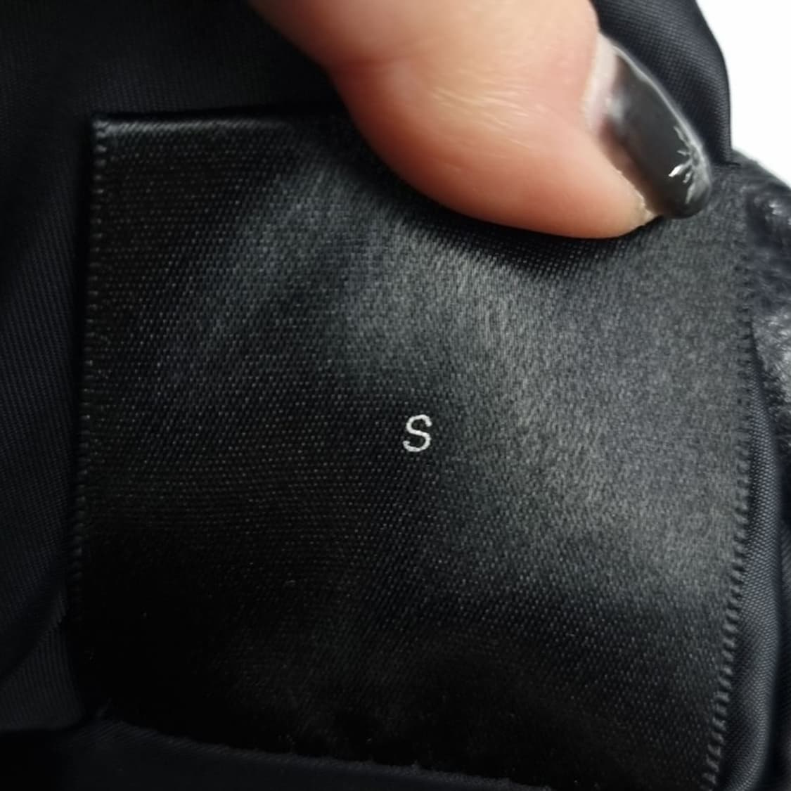 [비바스튜디오] 리얼 램스킨 사선 라이더 자켓 블랙 M17905 상품이미지9