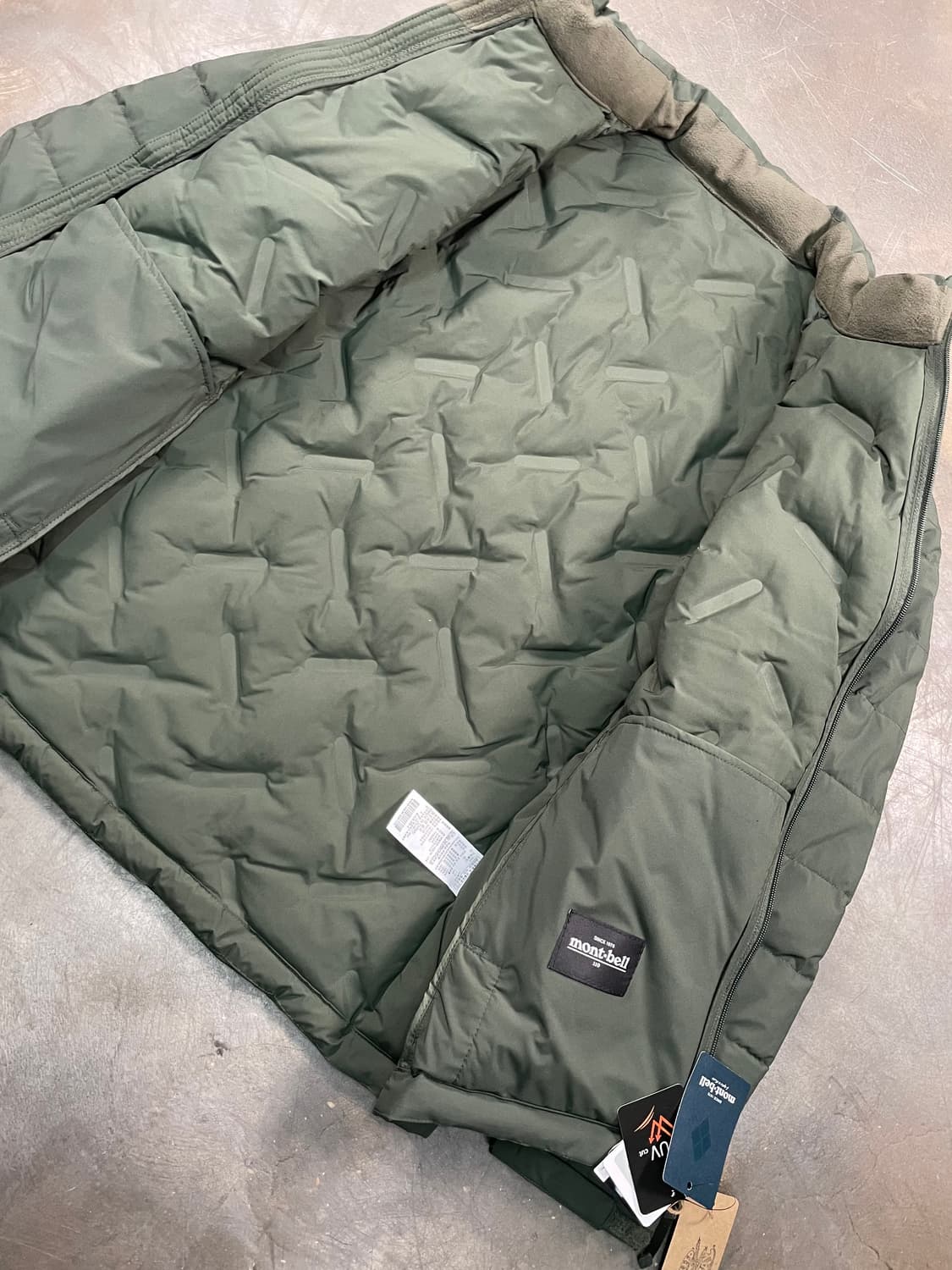 몽벨 데드스탁 튜브 테크 경량패딩 상품이미지3