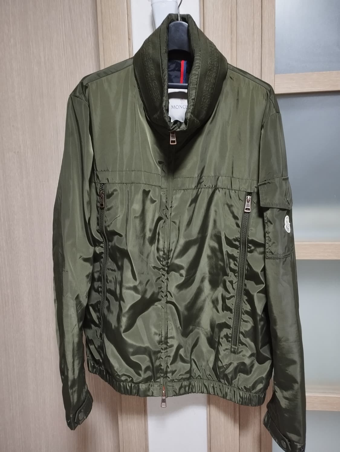 몽클레어 바람막이 자켓 상품이미지2