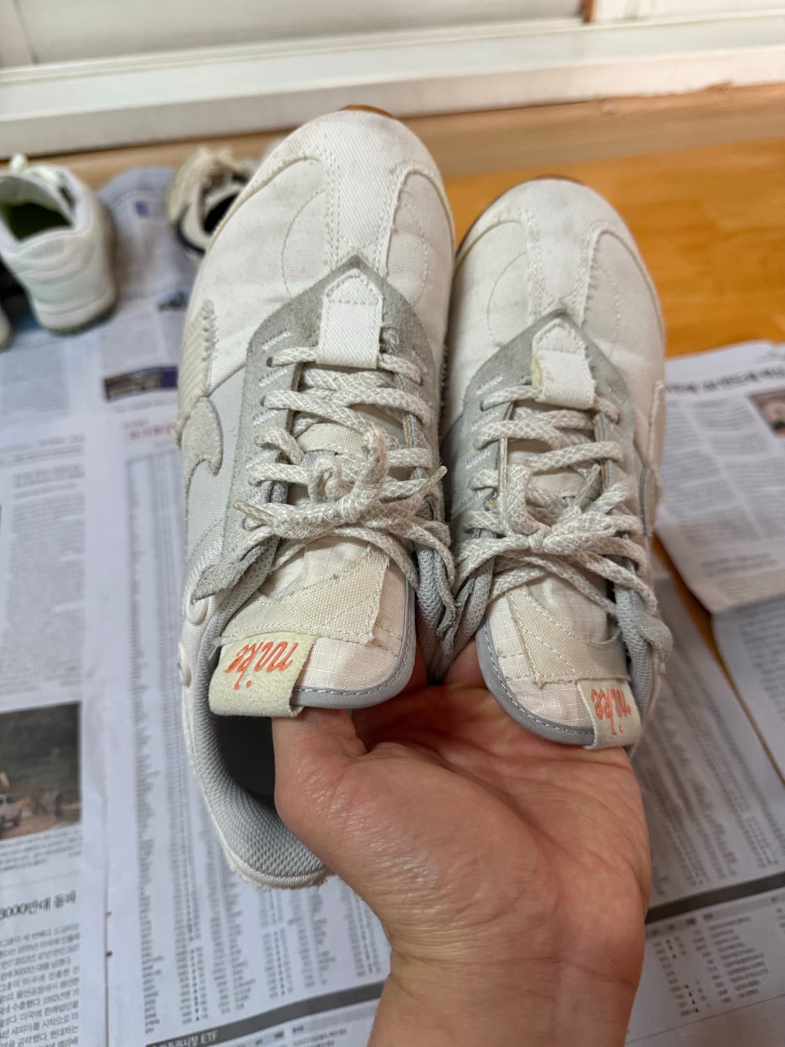 나이키 에어맥스 프리데이 써밋화 255판매합니다!(실착255-260) 상품이미지2