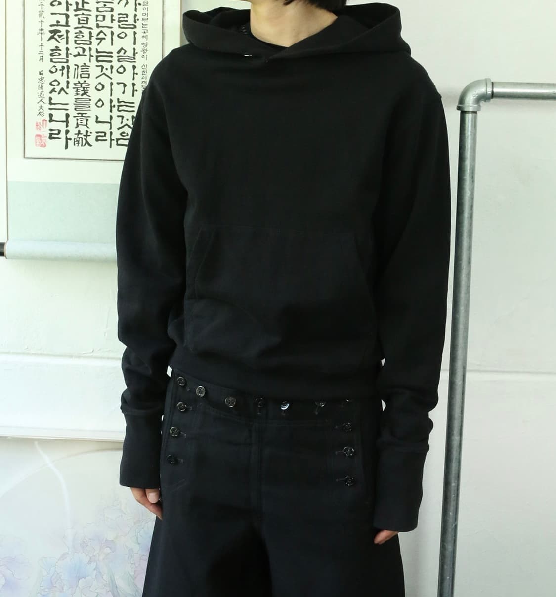 헬무트랭 블랙 후드 티 상품이미지2