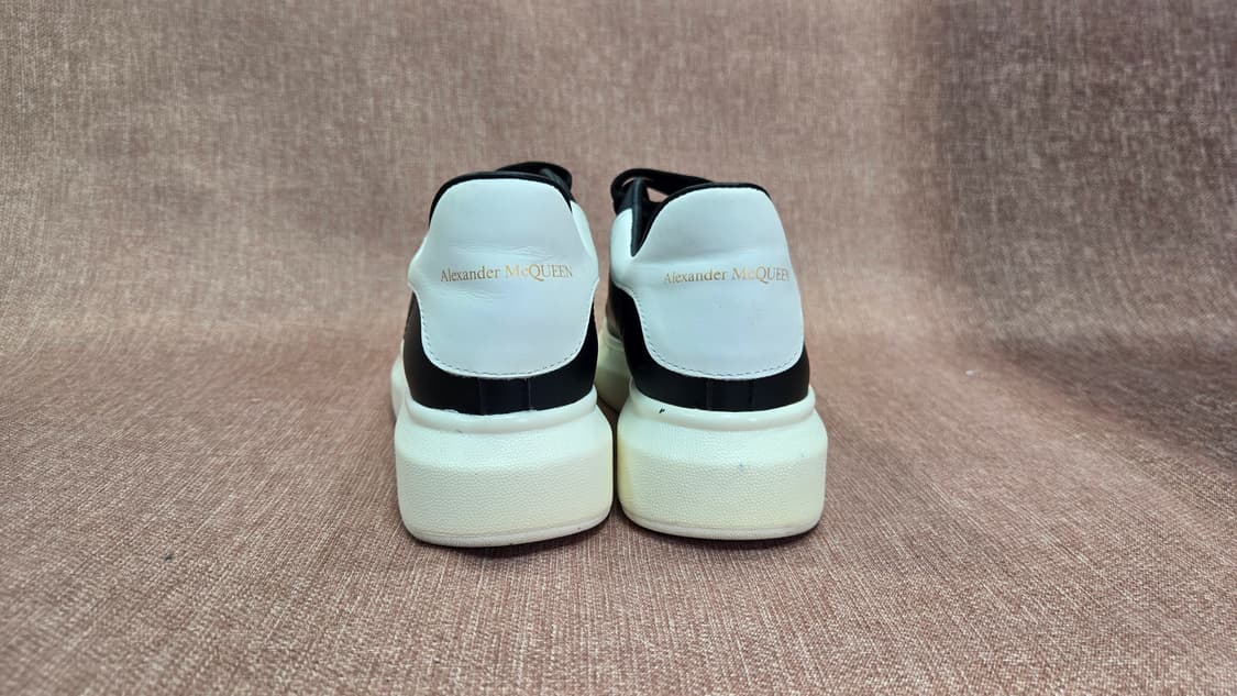 맥퀸 230mm- 오버솔  블랙&화이트 상품이미지5