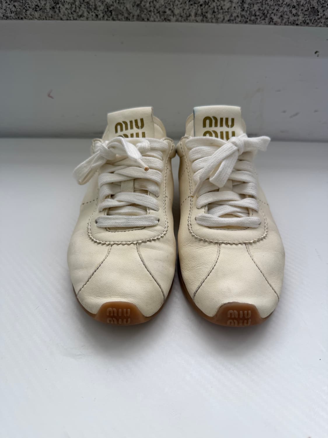 정품) 미우미우 여성 플룸 나파가죽 스니커즈 36 상품이미지1