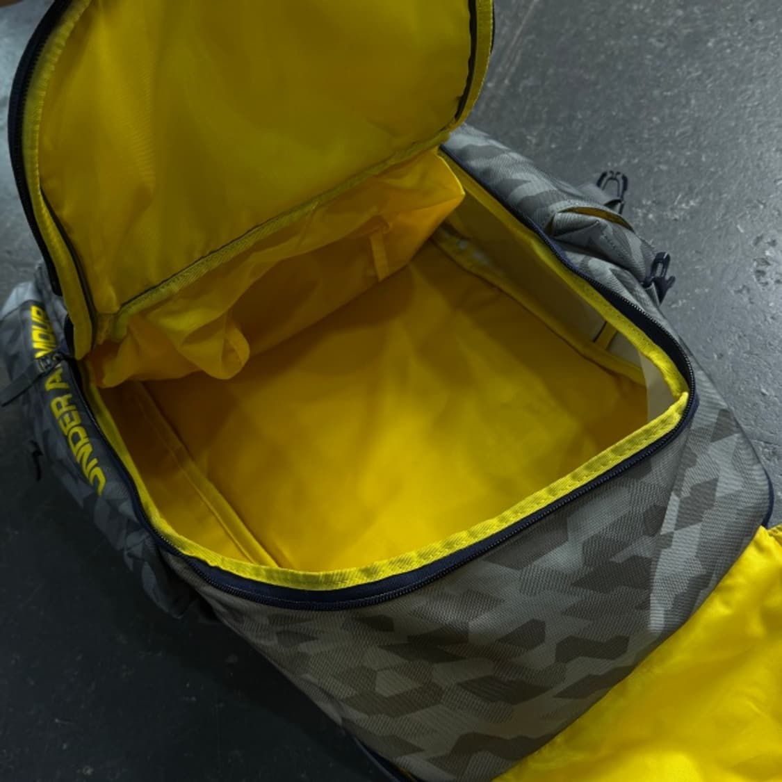 언더아머 스테판 커리 백팩 상품이미지5