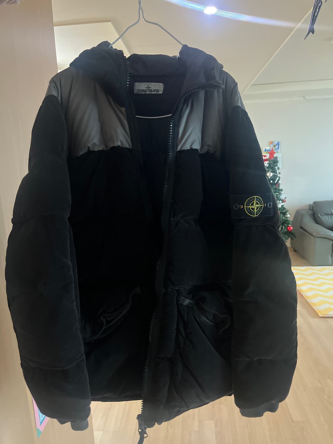 스톤아일랜드 벨벳 패딩 상품이미지1