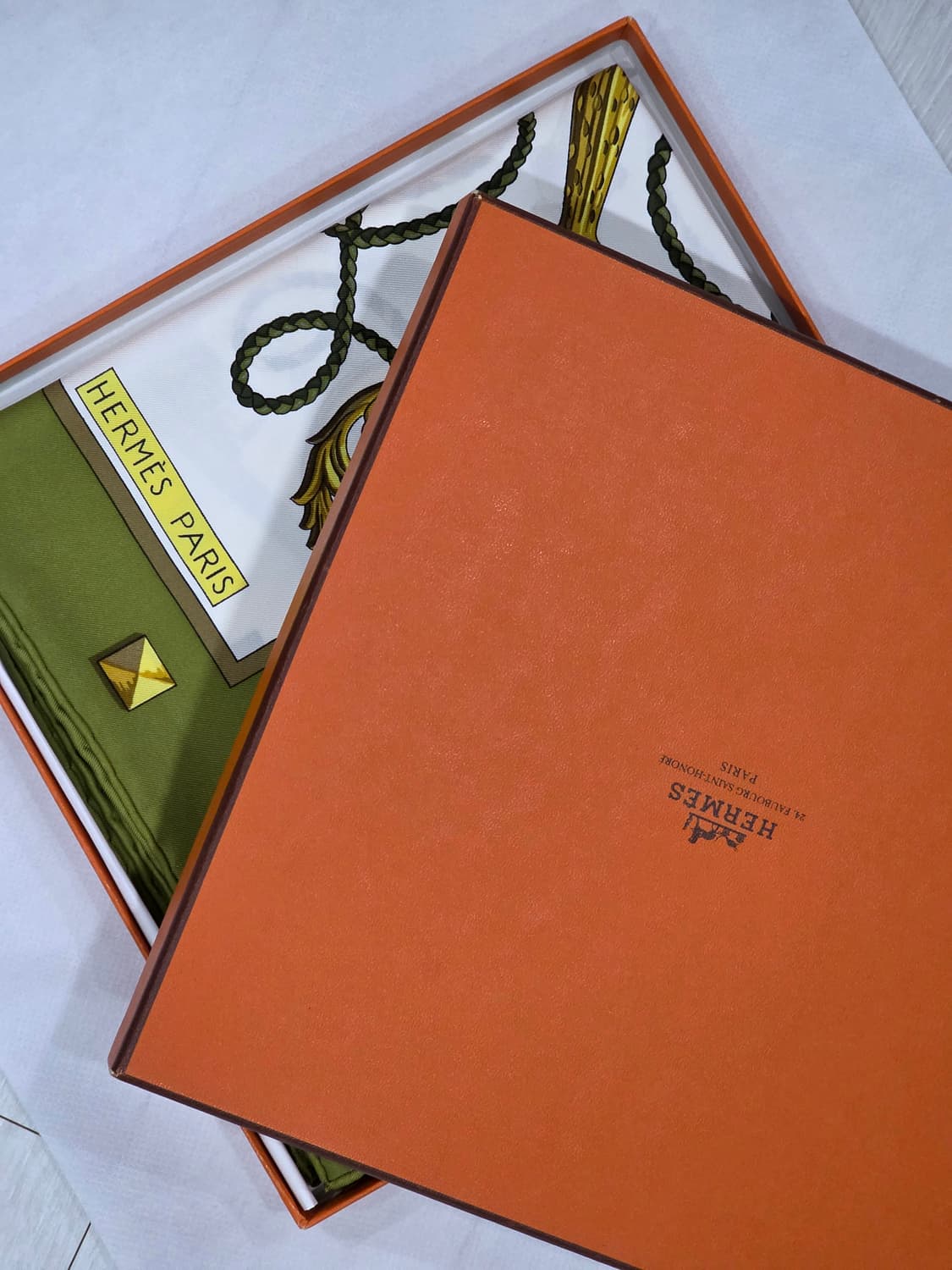 에르메스 까레 90 카키  상품이미지4