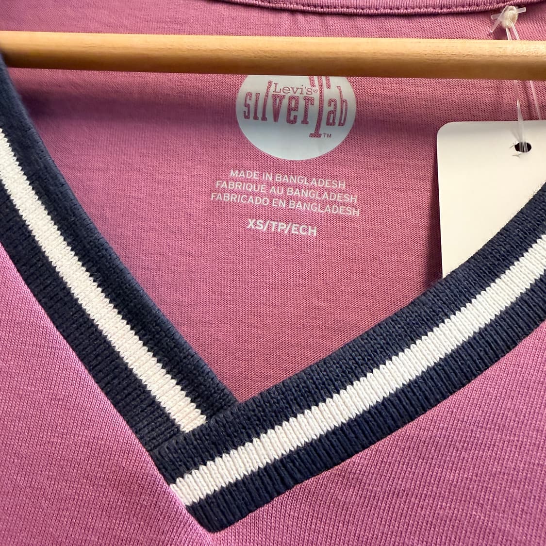 리바이스 실버탭 브이넥 티셔츠 상품이미지4