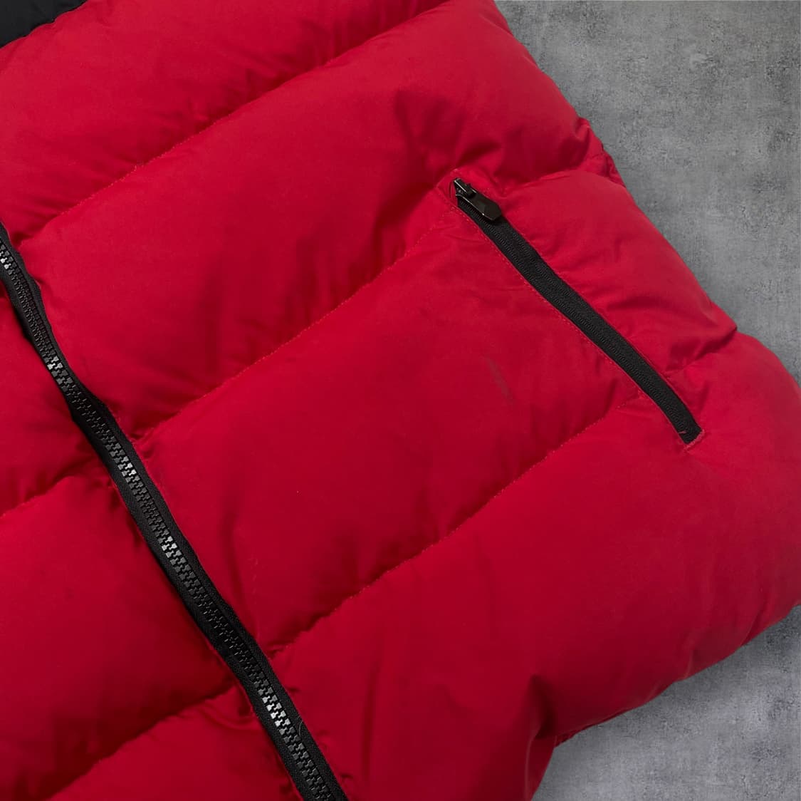 조던 Jordan 블랙 레드 점프맨 패딩 조끼 XL (보이즈/성인 90) 상품이미지6