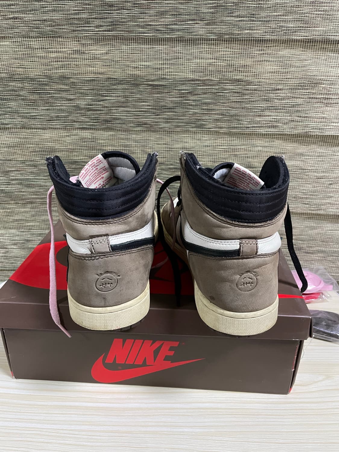 나이키 에어 조던1 트래비스 스캇 하이로우 OG 285 상품이미지9