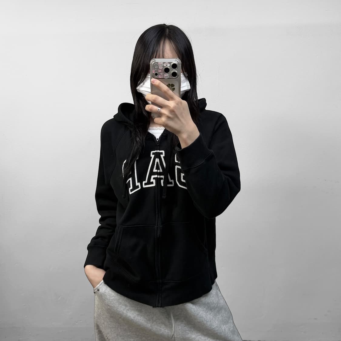 갭 Gap 스펠 로고 후드집업 블랙 상품이미지1