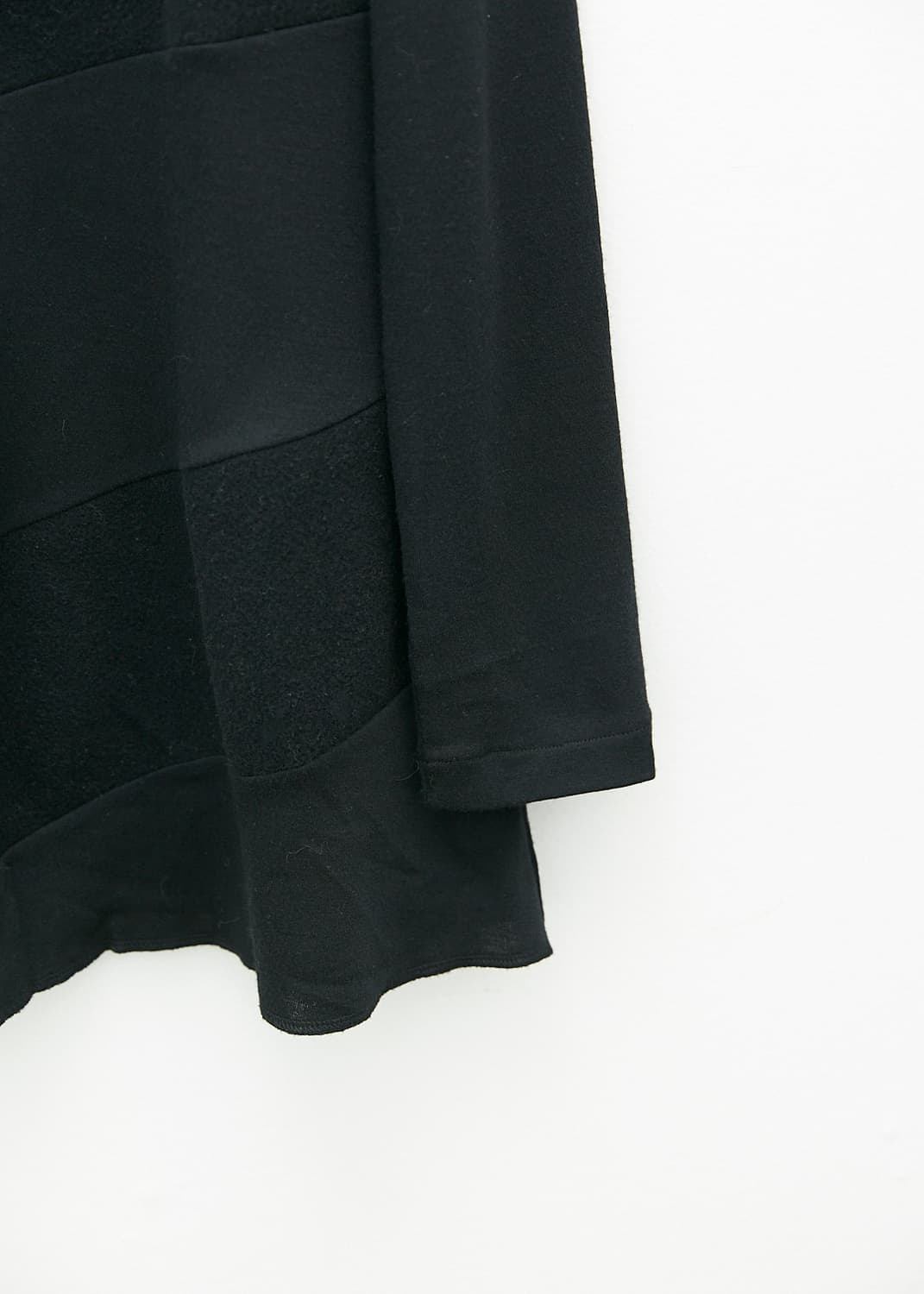 Diagonal Detail Knit Top 상품이미지3