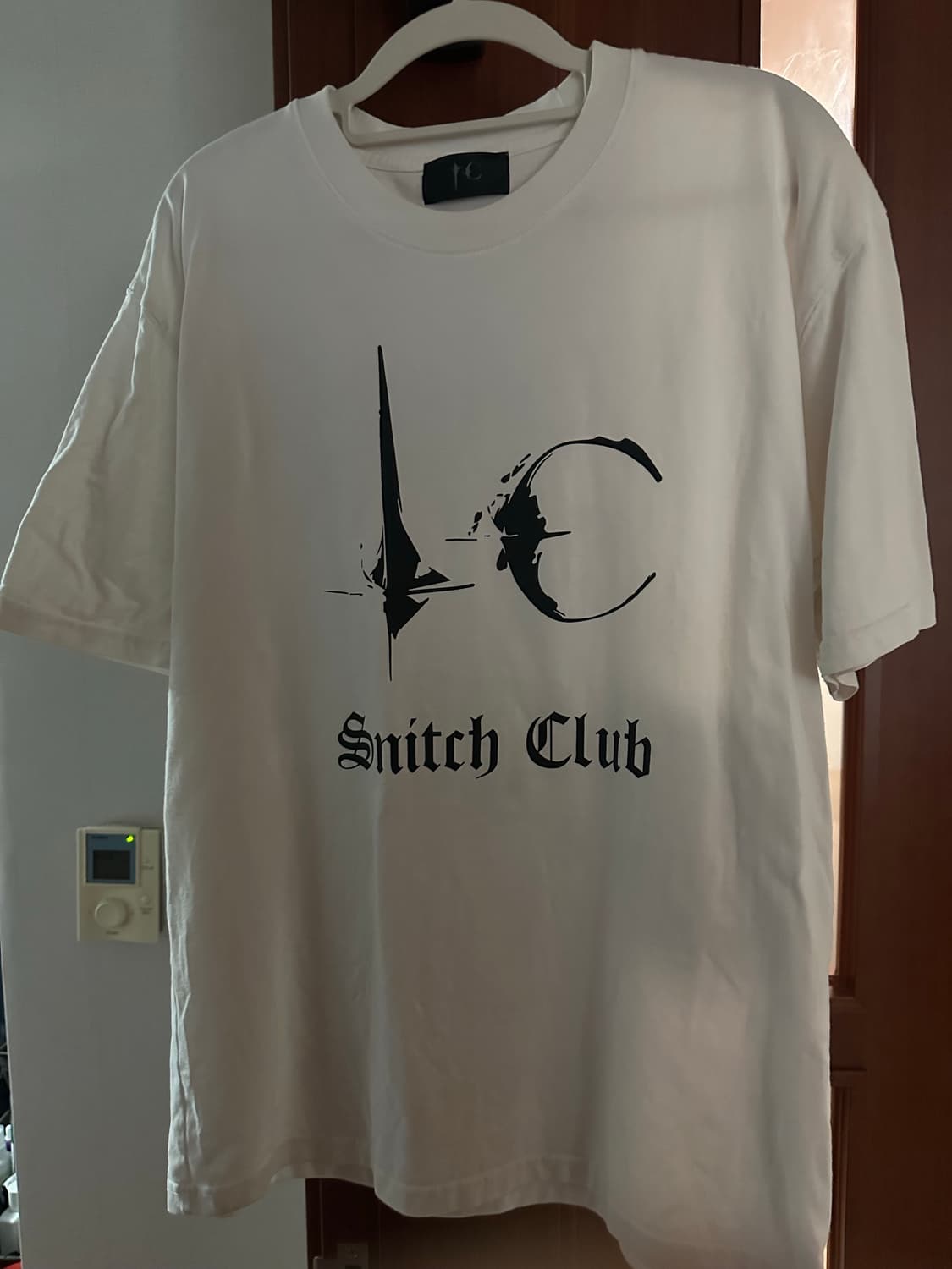 스니치클럽 티셔츠 상품이미지2