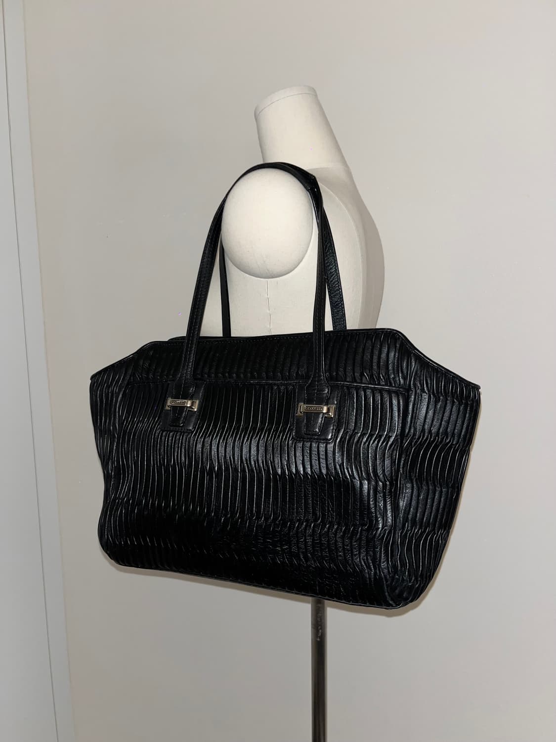 📦Coach All Black shoulder bag 상품이미지2