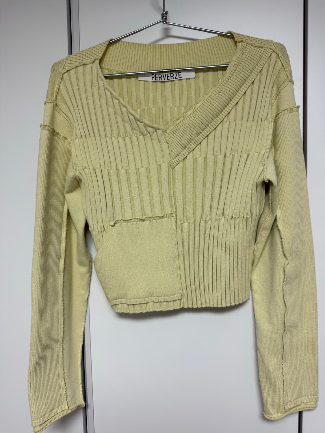 PERVERZE 크롭티 상품이미지2