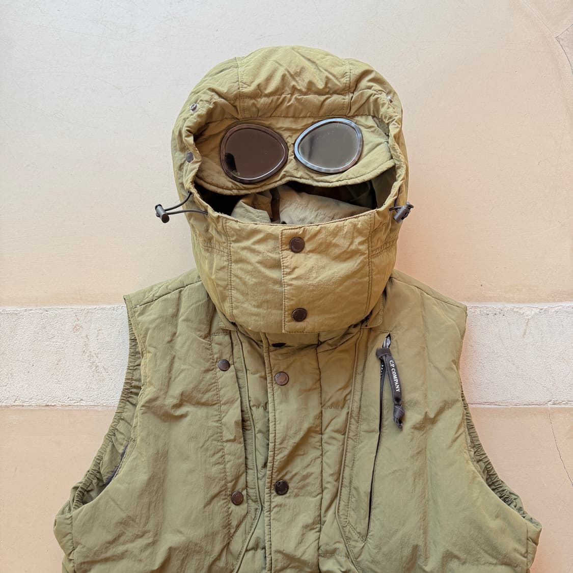 cp컴퍼니 고글 다운 베스트 상품이미지3