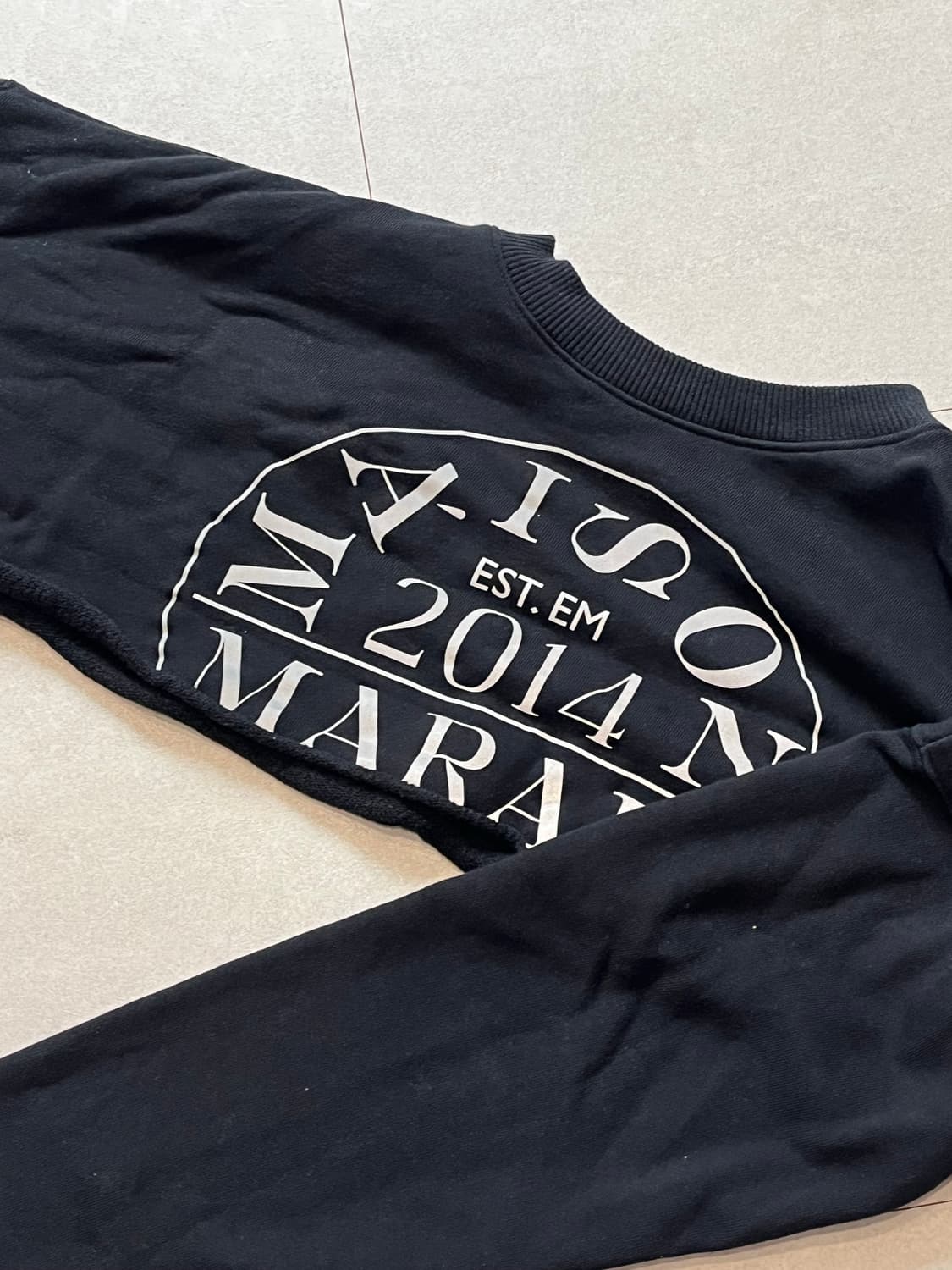 메종마레 컷오프 크루넥 블랙 34 상품이미지1