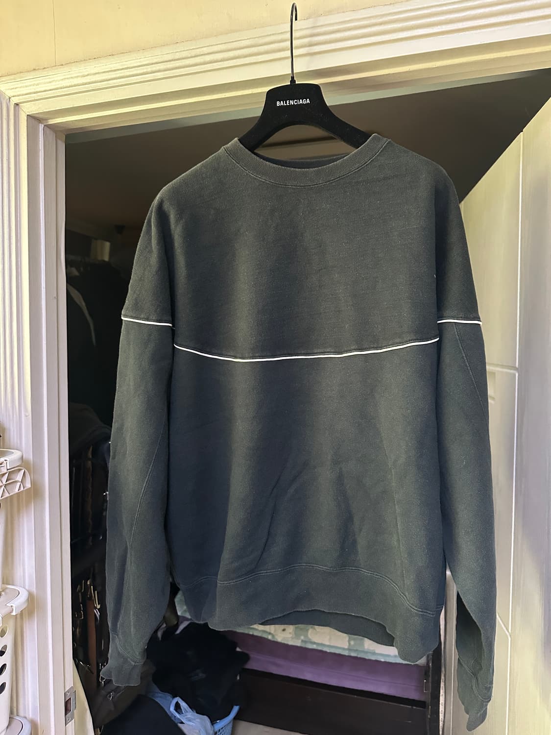 [XL] 카브엠트 화이트라인 크루넥 맨투맨 상품이미지1