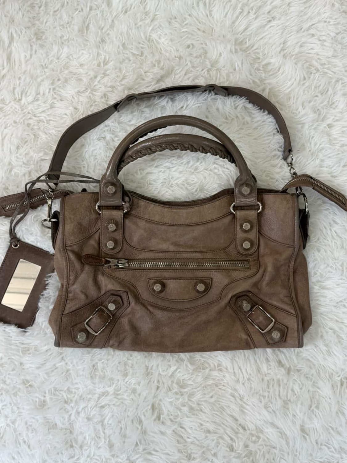 발렌시아가 모터백 모카 자이언트 스터드  상품이미지1