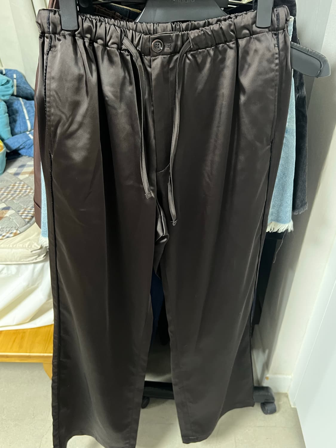 [1] 타일레 BAIA SATIN TERRAZZA PANTS - 브라운 상품이미지2