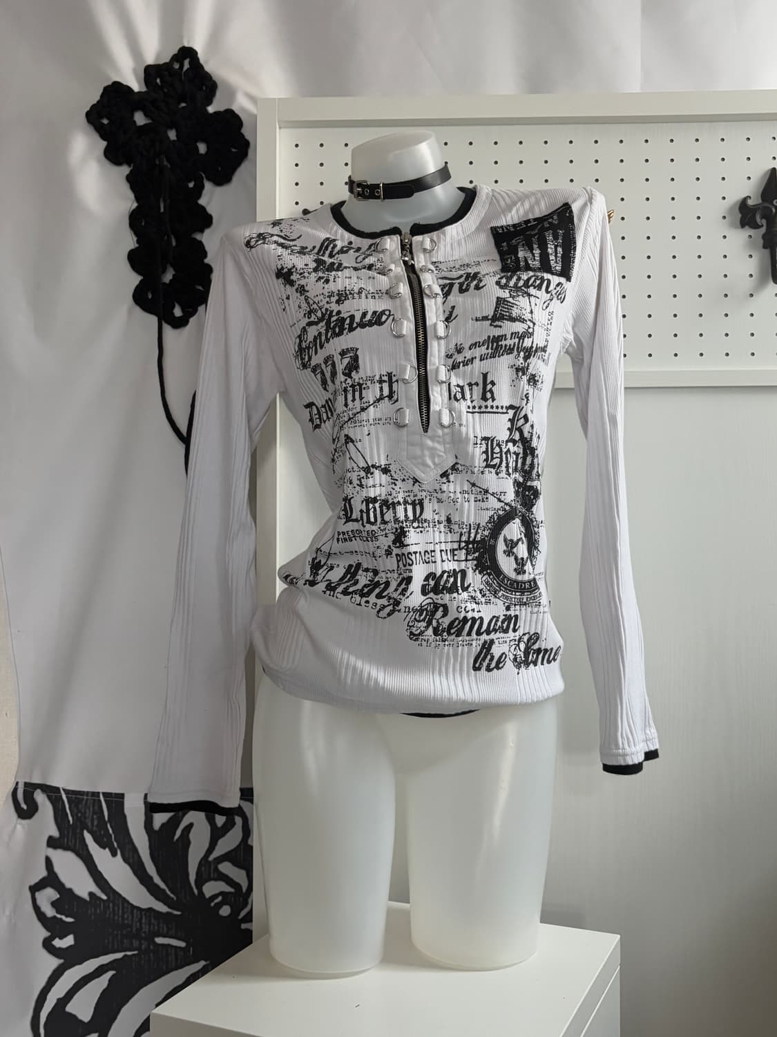 • Funky Printed Detail Long Sleeve 상품이미지1