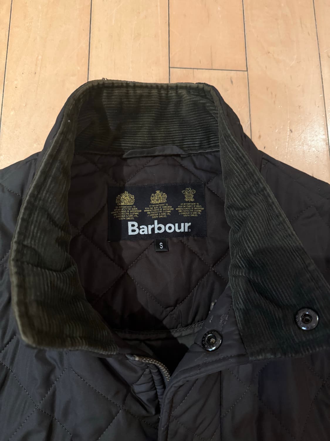 바버 첼시 퀼트 자켓 올리브 상품이미지2