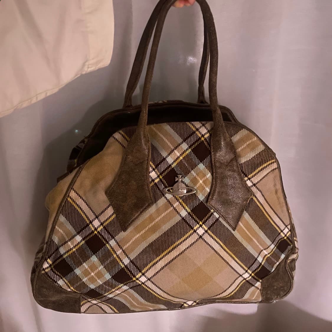 비비안웨스트우드 타탄체크 갸루 체크백 토트백 야스민 라떼갸루 히메갸루 상품이미지1