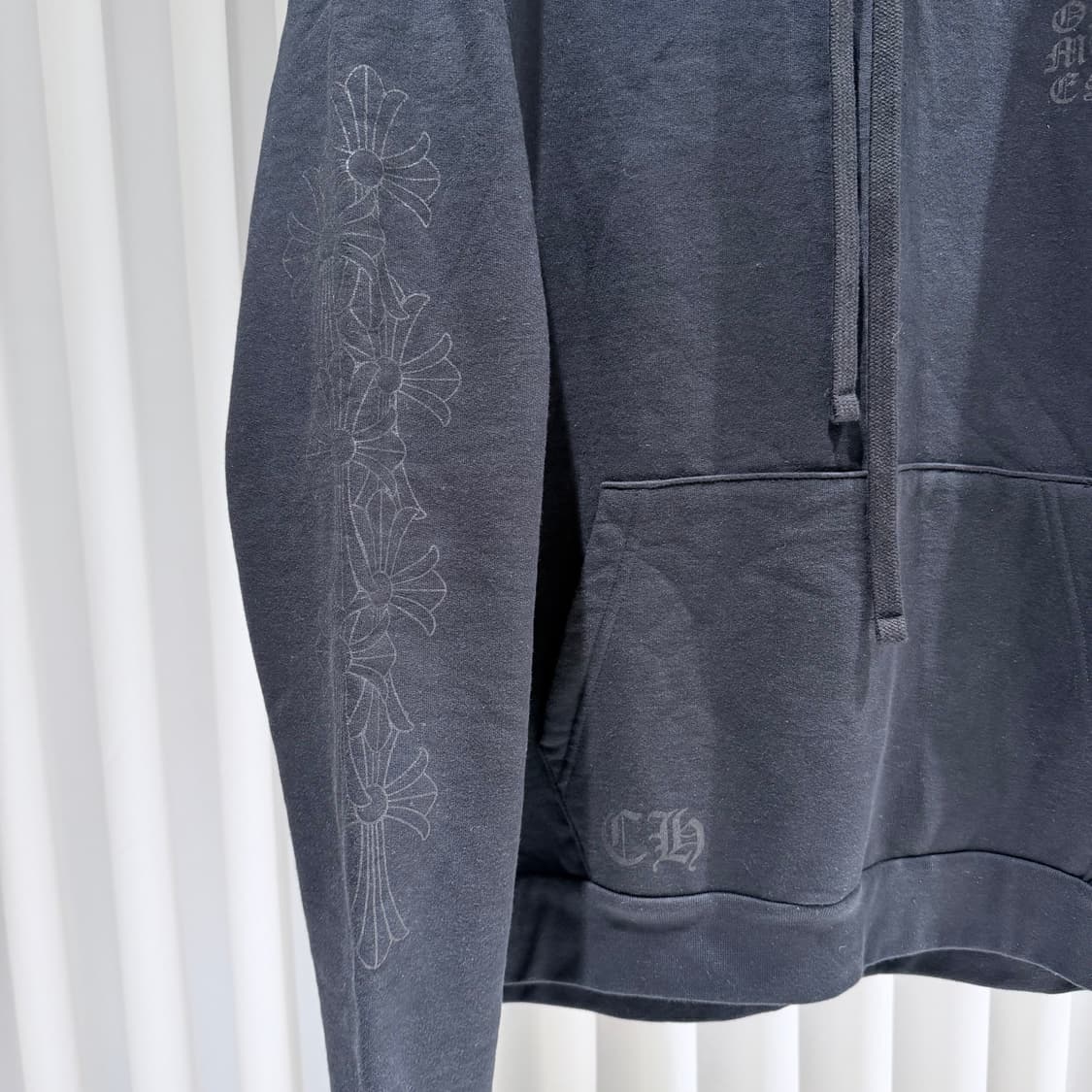 (A+/L) / 크롬하츠 마이애미 한정판 버티컬 로고 풀오버 후드 블랙 상품이미지2