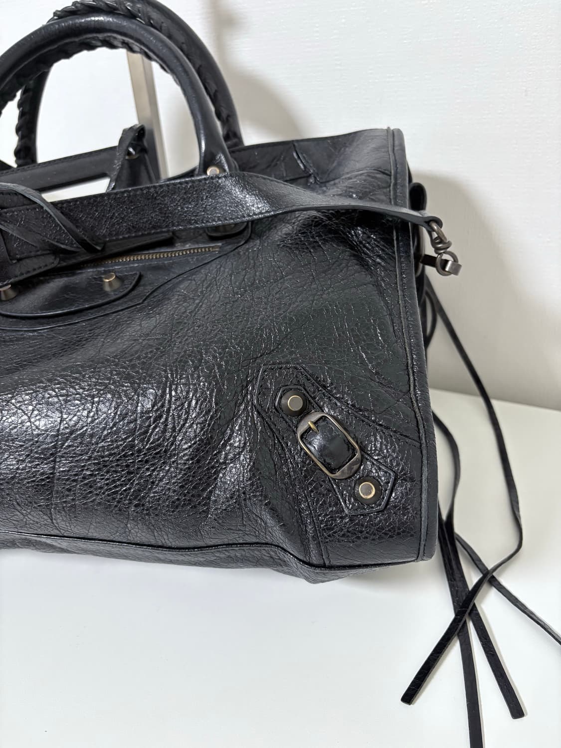 발렌시아가 시티 모터백 블랙 미디움 상품이미지6