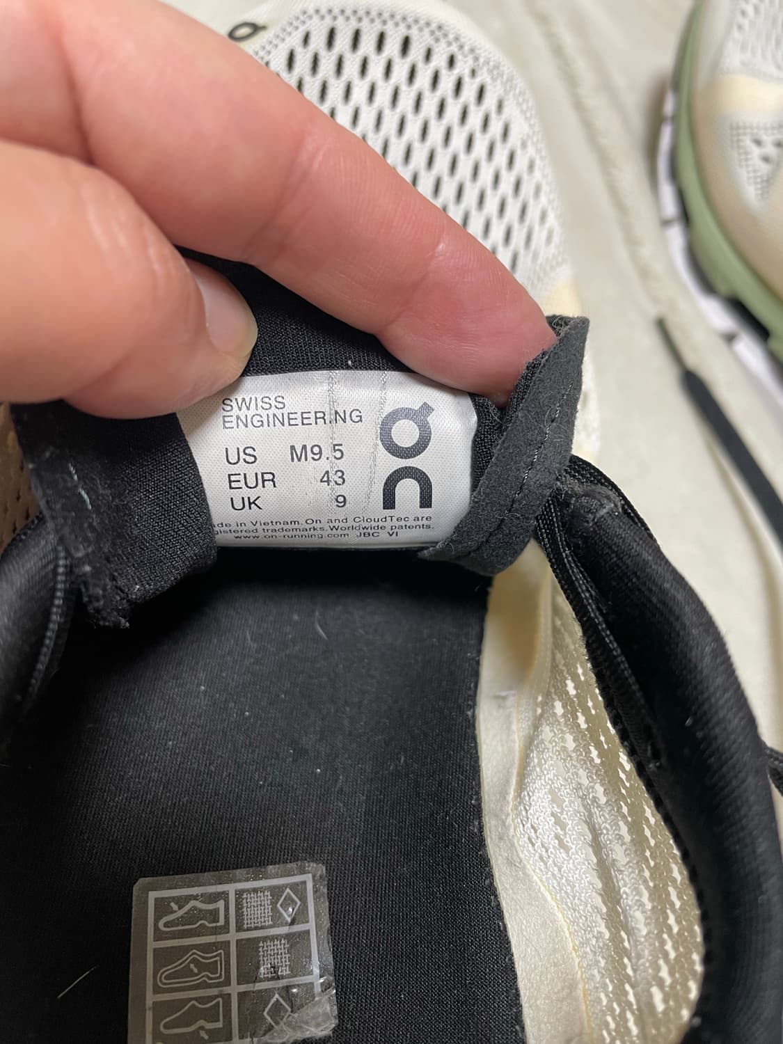 온 러닝 CLOUDBOOM 1 Helion Green /White 270 상품이미지5