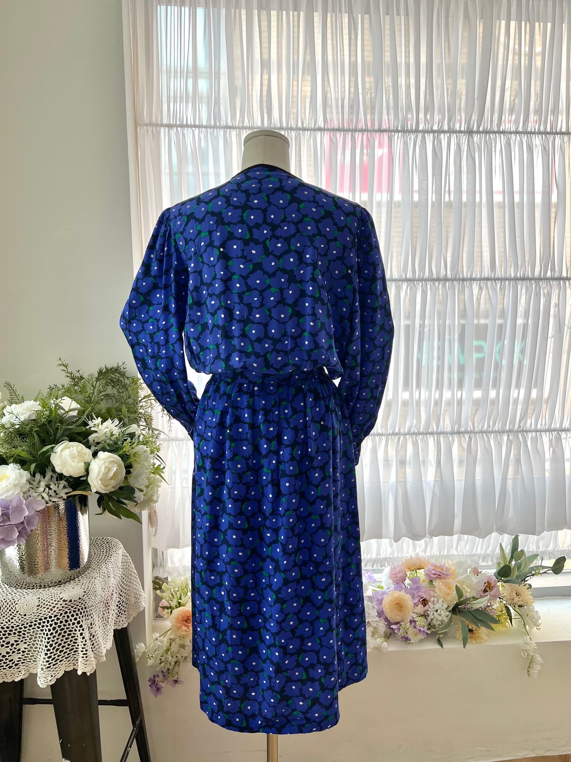 딥블루 플라워 리본 실크 원피스 상품이미지5