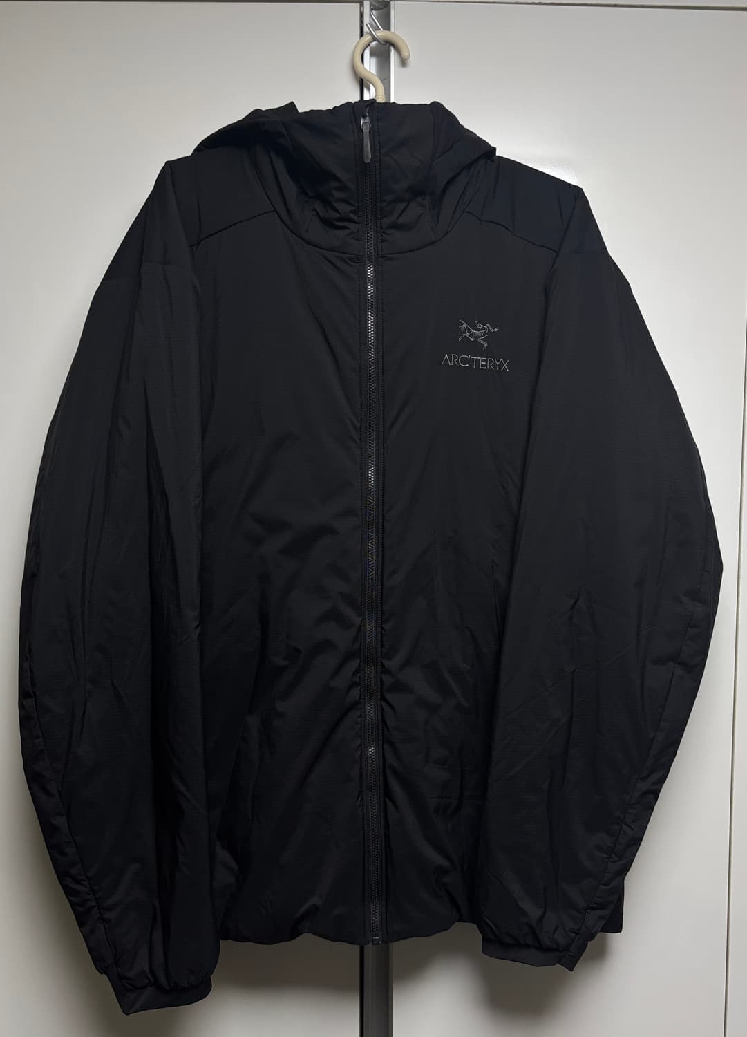 [새상품, XL] 아크테릭스 아톰AR 후디 블랙 상품이미지1