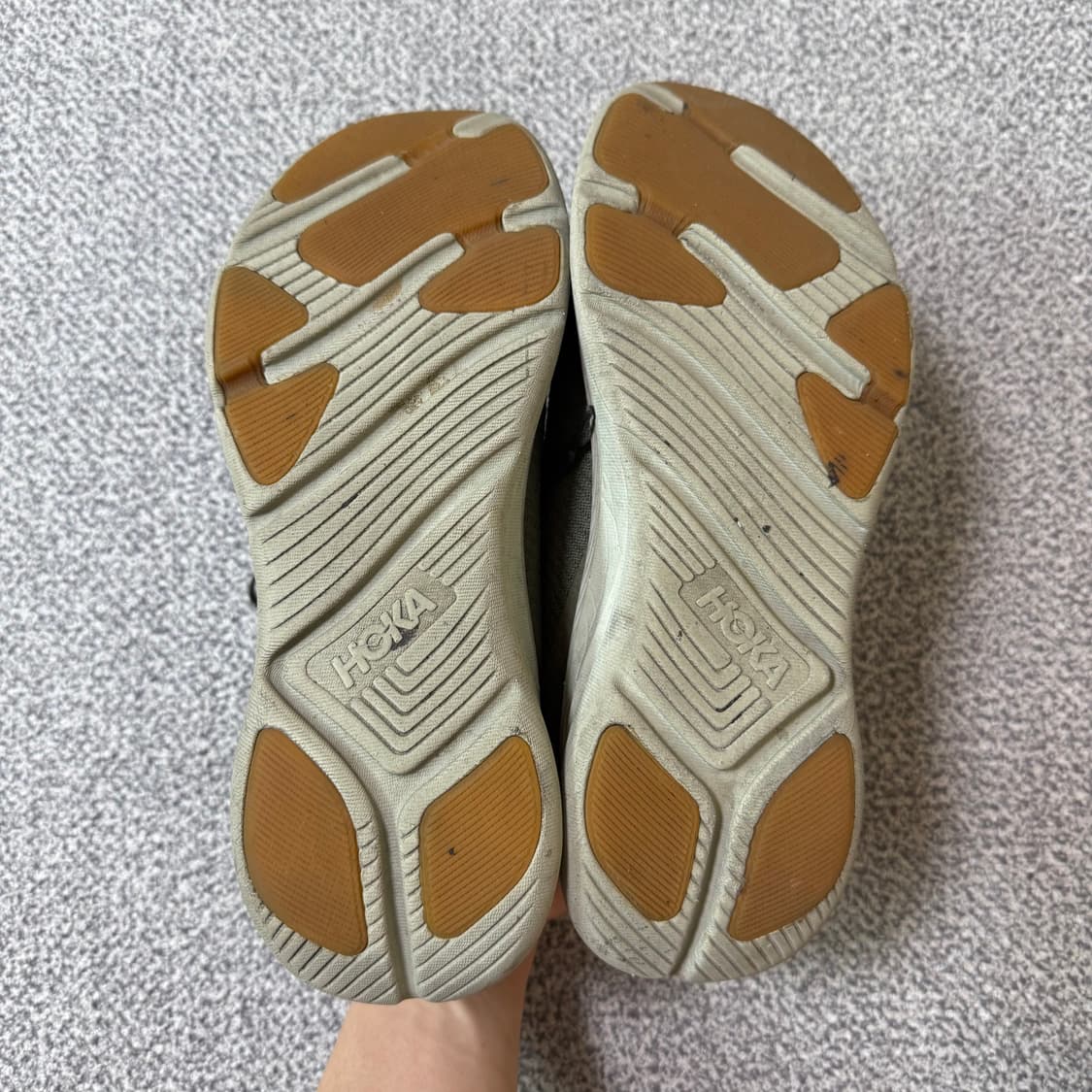 [정가 19만원] HOKA 호카오네오네 솔리마 260 상품이미지7