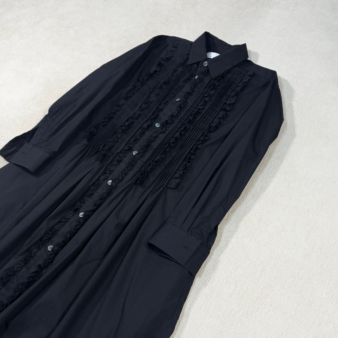 Ruffle Black Shirt  상품이미지3