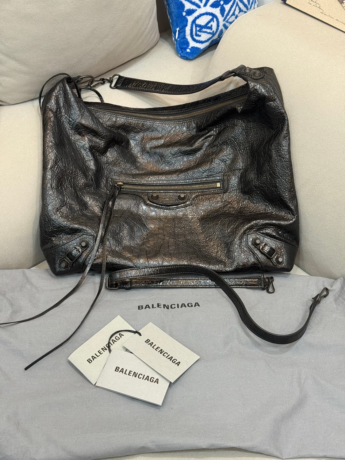 발렌시아가 르시티 호보백 미디움 상품이미지1