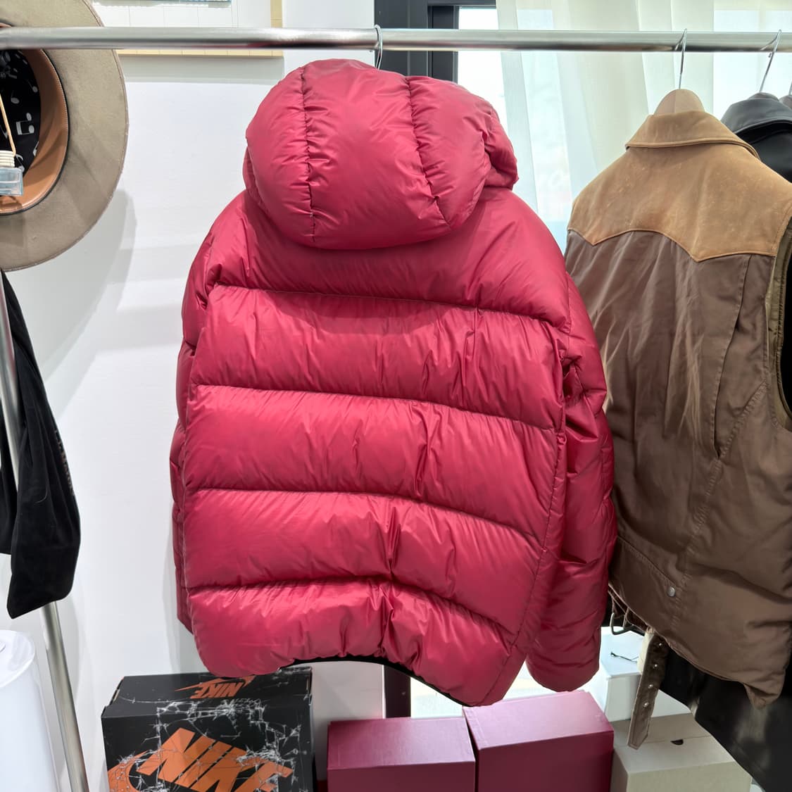 XL) Feathered Friends 헬리오스 레드 상품이미지4