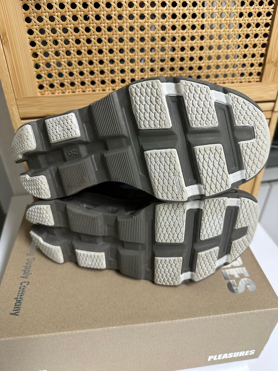 온러닝 플레져스 더루프 클라우드몬스터2 상품이미지7