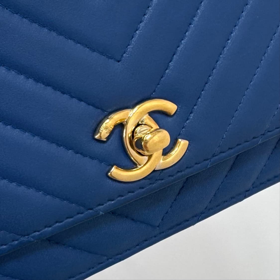 [감정완료] 샤넬 쉐브론 트렌드 CC 체인 크로스백 WOC 상품이미지7