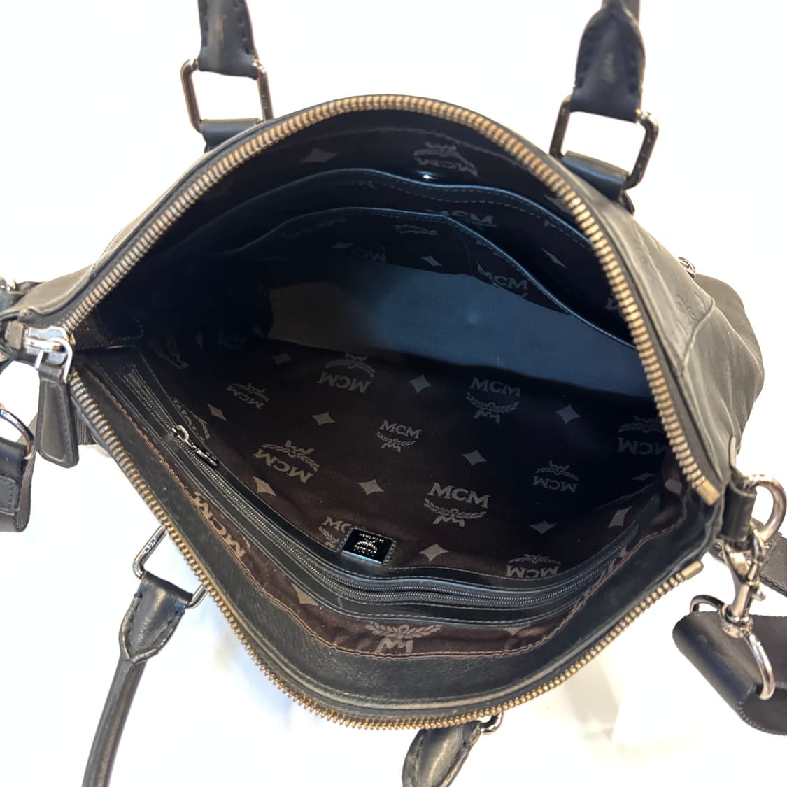 정품 MCM 남성 가죽 토트 크로스백     상품이미지9