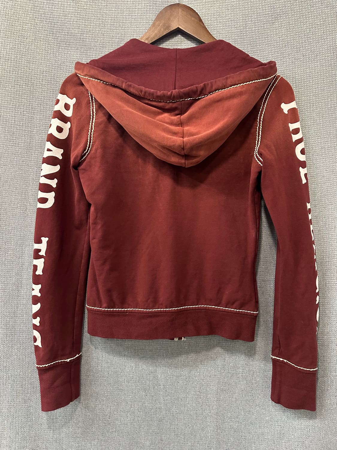 트루릴리전 True Religion 버건디 집업 후디 상품이미지2