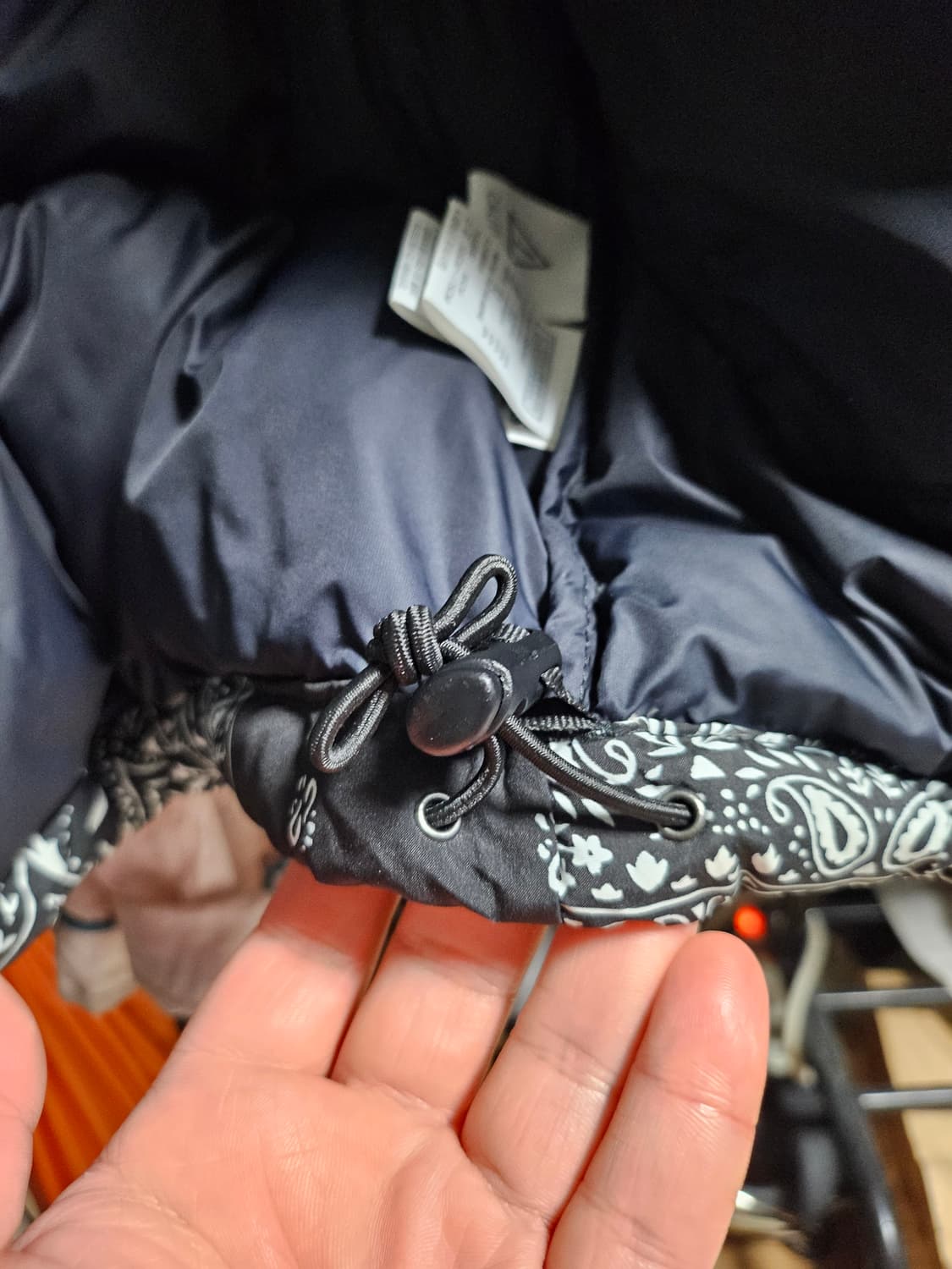 M 노스페이스 노벨티 눕시 페이즐리 리얼블랙 상품이미지8