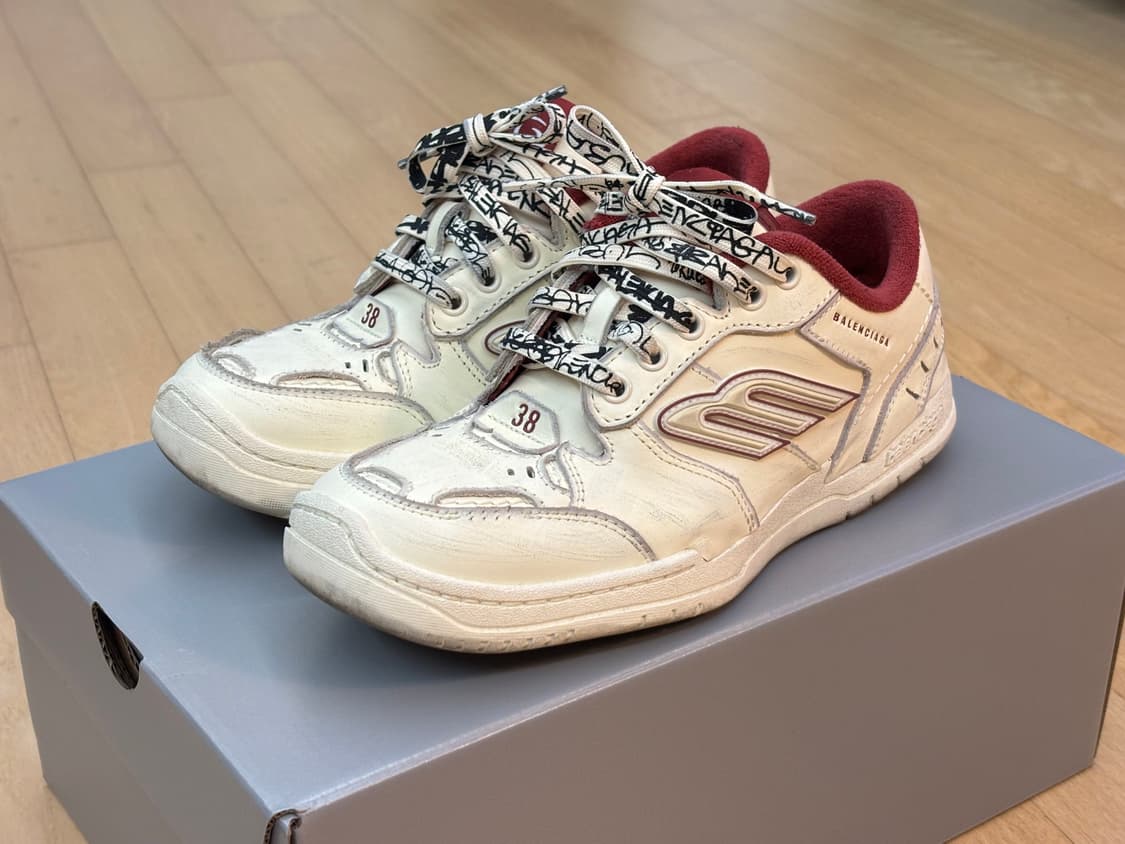 발렌시아가 햄튼스 원아웃 상품이미지2