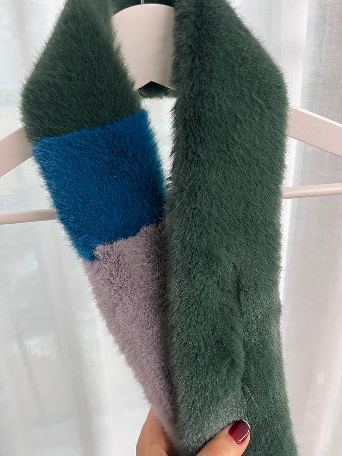 [에잇세컨즈] 페이크퍼 배색 머플러 상품이미지6