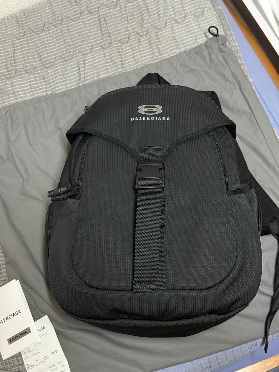 발렌시아가 유니티 백팩 라지 블랙 상품이미지4