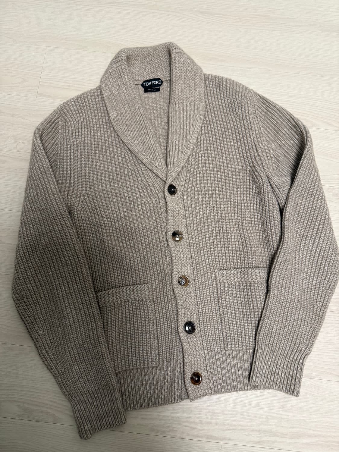 톰포드 캐시미어 숄카라 가디건 48사이즈 새상품급 상품이미지1