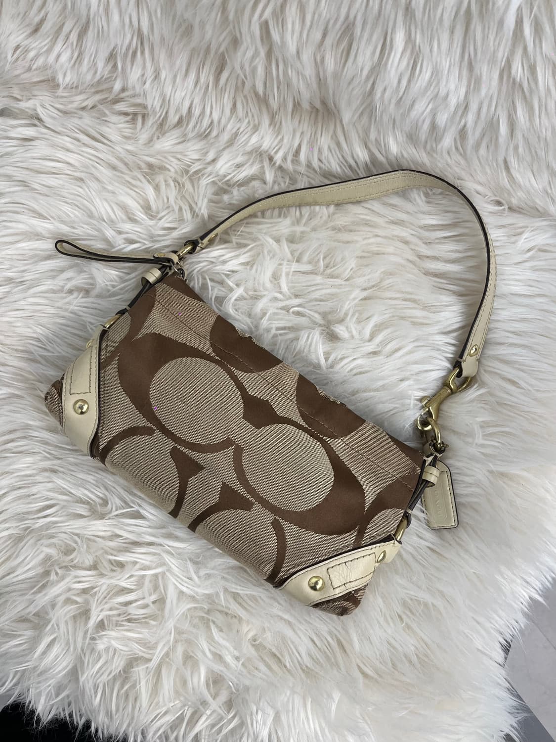Coach White Mini Shoulder Bag 상품이미지1