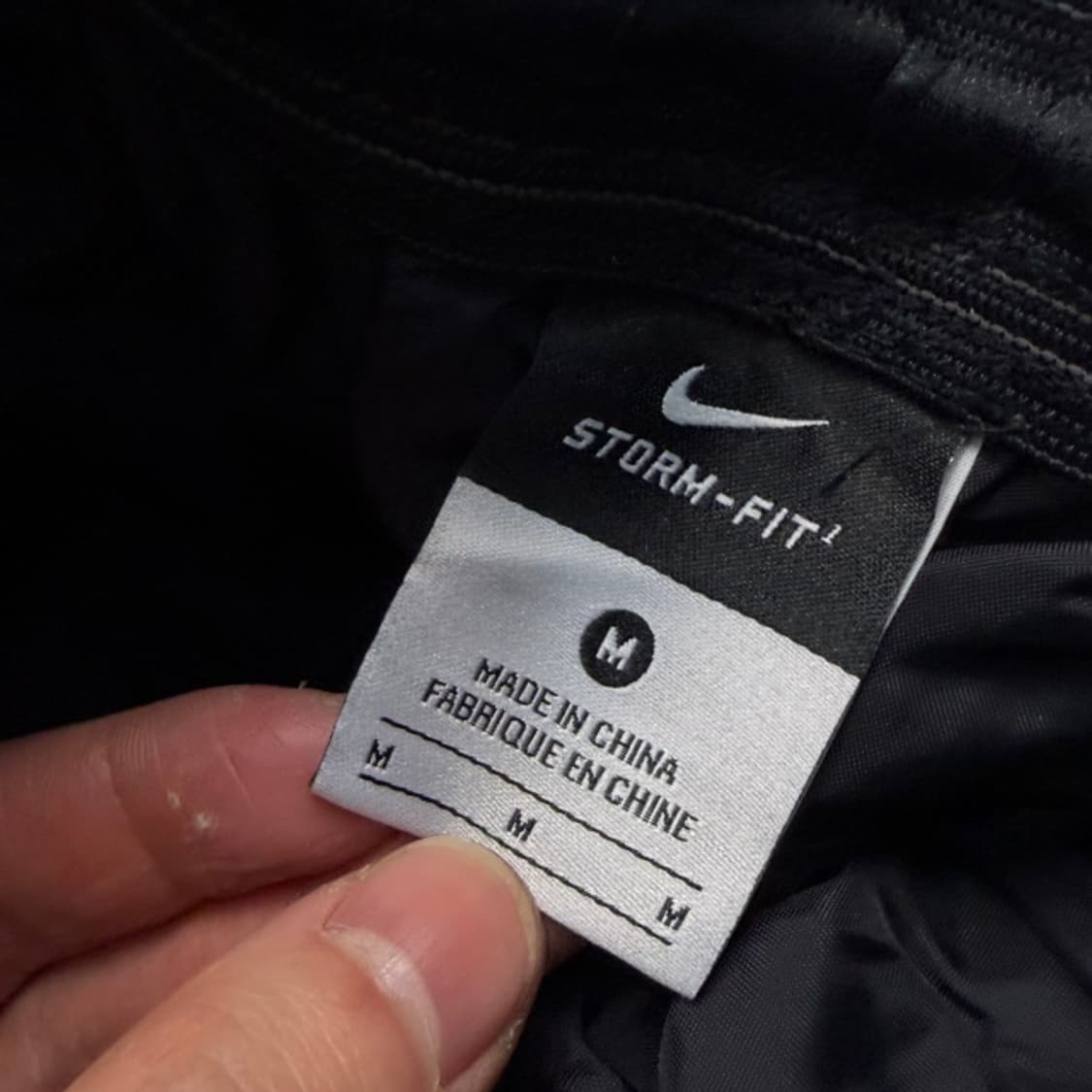 100 나이키 스톰핏 토탈90 나일론 팬츠  상품이미지3