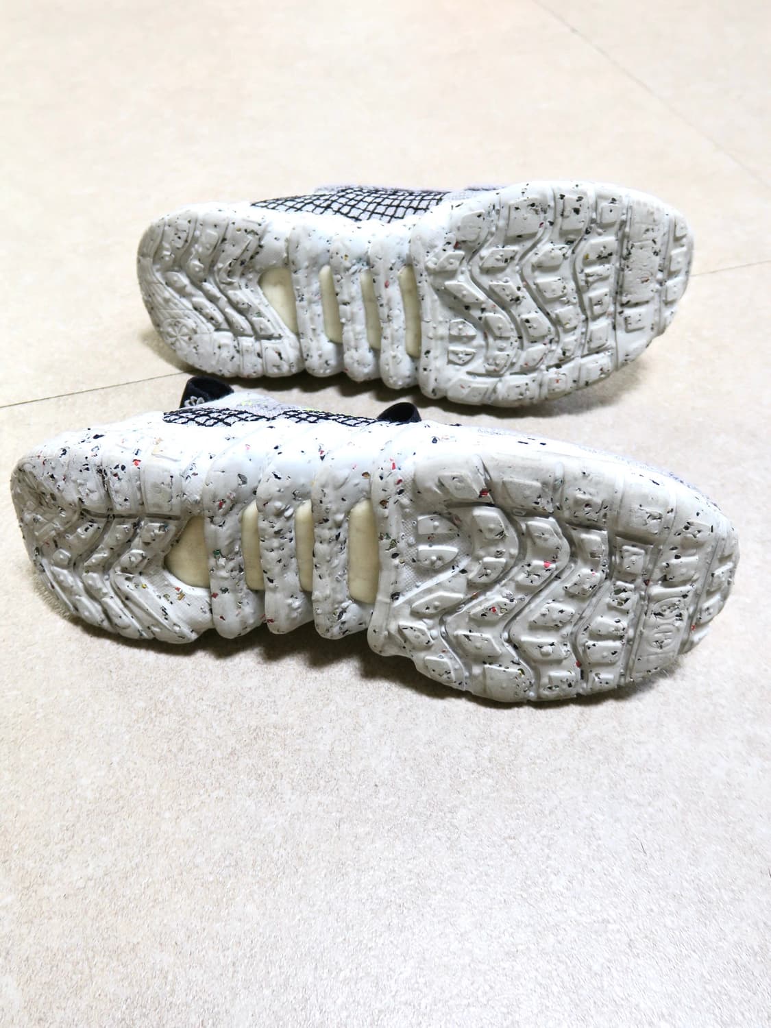 나이키 스페이스 히피 02 볼트 235 상품이미지4