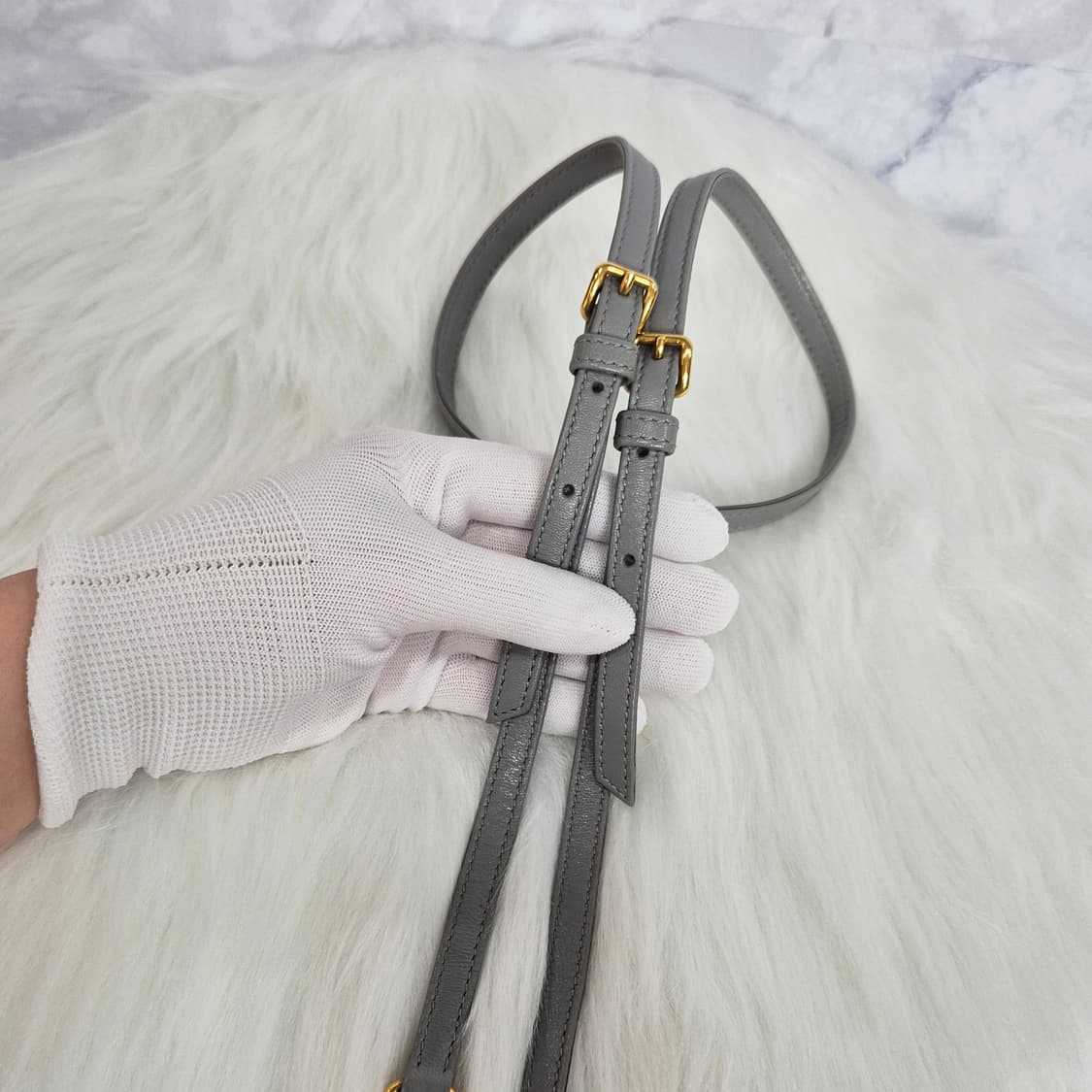 미우미우 마테라쎄 나파 레더 버킷백 5BE014 상품이미지4