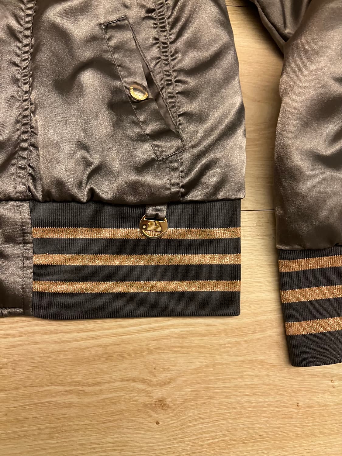 MLB Yankees Satin Bomber Jacket 상품이미지3